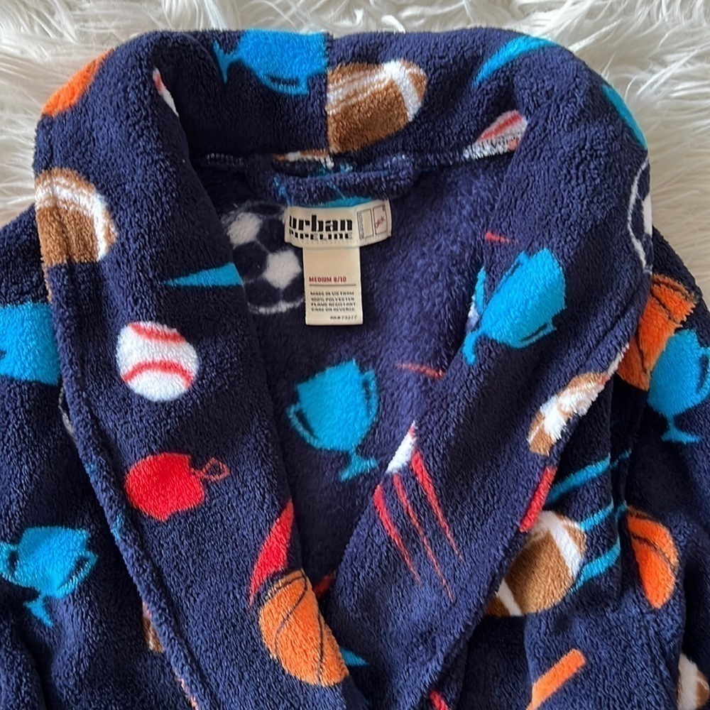 Super Soft Sports Robe - Picture 2 of 5